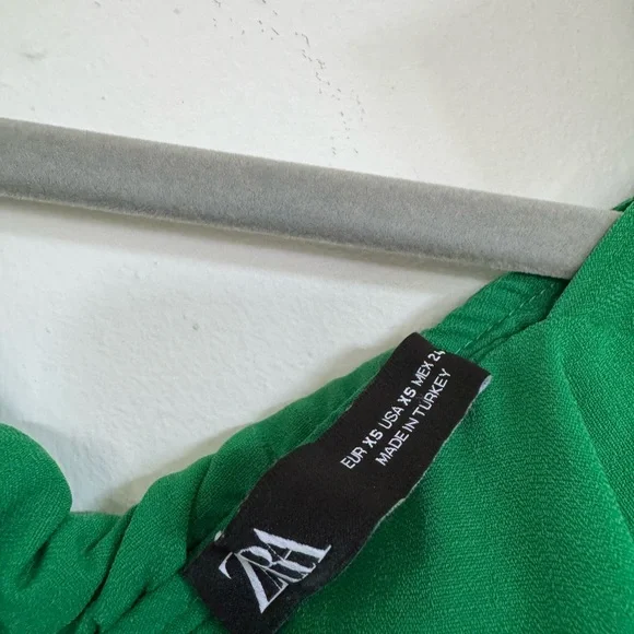 Zara dress - Picture 3 of 3